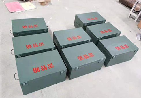 金台炸药箱和雷管箱一般是怎么存放的？